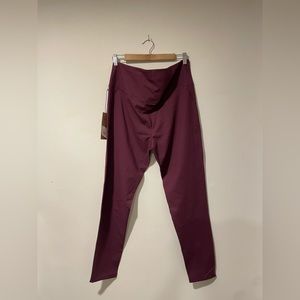 Girlfriend Collective Compressive High Rise Legging in 23 3/4 length
